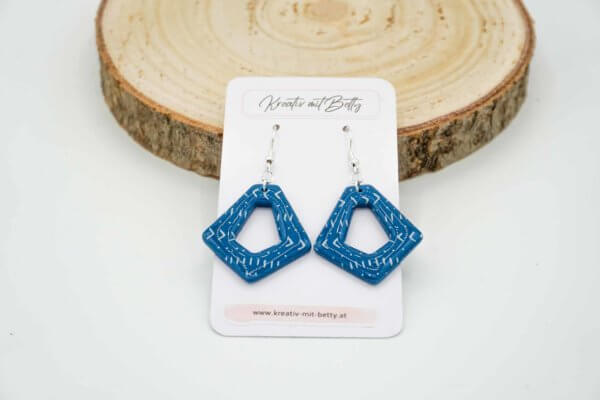 ohrringe polymer clay fimo epoxidharz resin blau it weißem muster