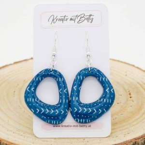 ohrringe fimo polymerton epoxidharz resin blau mit weißem muster