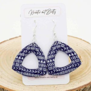 ohrringe fimo polymerton epoxidharz resin dunkelblau mit weißem muster
