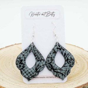 ohrringe polymer clay fimo resin epoxidharz grau mit schwarzer spitze