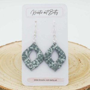 ohrringe polymer clay fimo epoxidharz resin grau mit weißer spitze