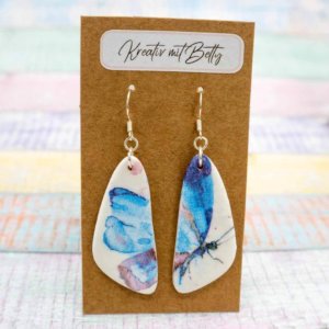 Aquarell Schmetterling Ohhrringe weiß blau aus Polymer Ton
