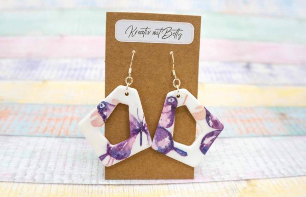 Aquarell Schmetterling Ohhrringe weiß lila violett aus Polymer Ton