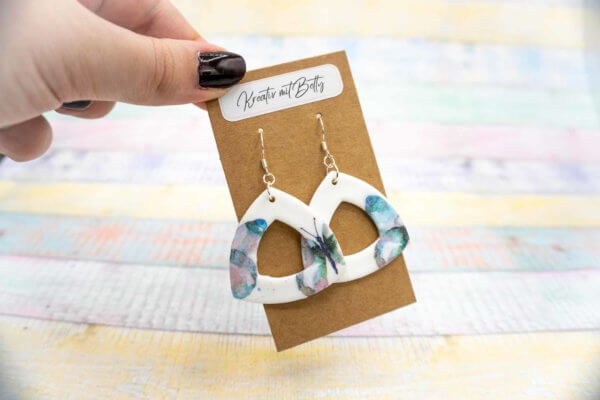 Aquarell Schmetterling Ohhrringe weiß pastell mint-grün aus Polymer Clay