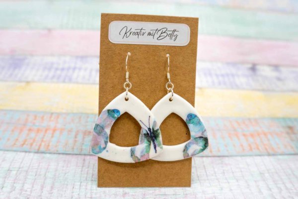 Aquarell Schmetterling Ohhrringe weiß pastell mint-grün aus Polymer Clay