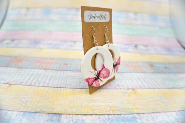 Aquarell Wasserfarben Schmetterling Ohhrringe weiß pastell rosa aus Polymer Clay