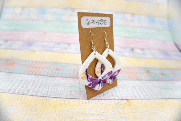 Aquarell Watercolor Schmetterling Ohhrringe weiß lila violett aus Polymer Clay