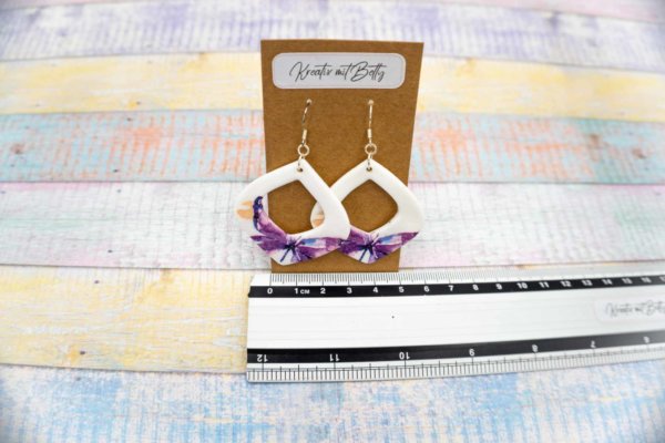 Aquarell Watercolor Schmetterling Ohhrringe weiß lila violett aus Polymer Clay