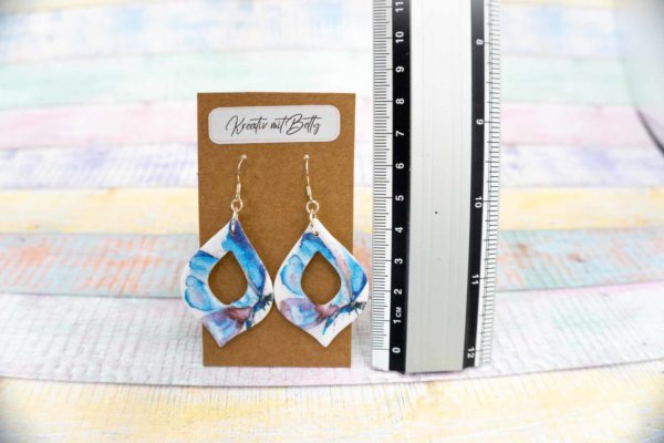 Aquarell Watercolor Schmetterling Ohhrringe Schmuck weiß pastell blau aus Polymer Clay
