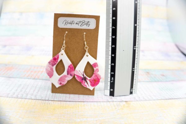 Aquarell Wasserfarben Schmetterling Ohhrringe weiß pastell rosa aus Polymer Clay