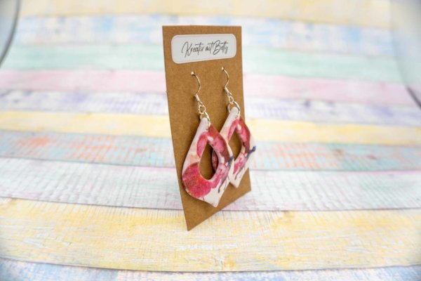 Aquarell Wasserfarben Schmetterling Ohhrringe weiß pastell rot aus Polymer Clay
