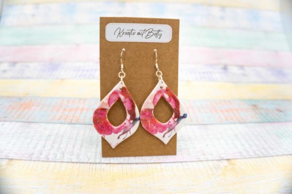 Aquarell Wasserfarben Schmetterling Ohhrringe weiß pastell rot aus Polymer Clay