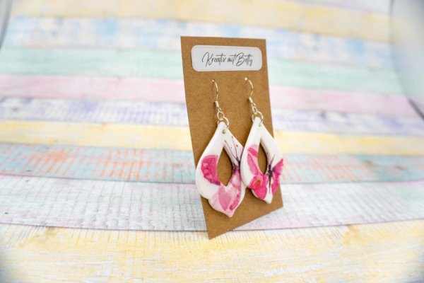 Aquarell Wasserfarben Schmetterling Ohhrringe weiß pastell rosa pink aus Polymer Clay