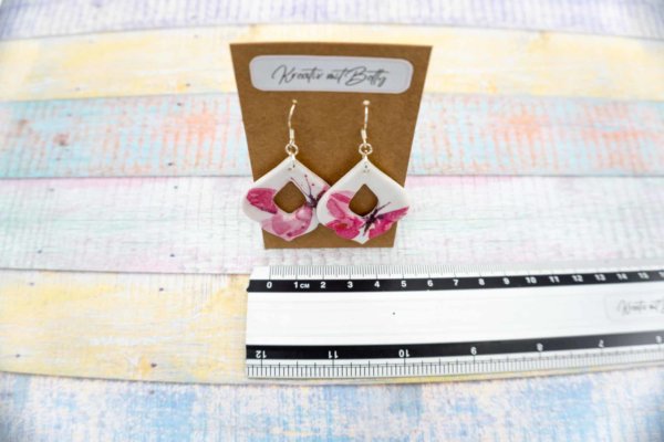 Aquarell Wasserfarben Schmetterling Ohhrringe weiß pastell rosa pink aus Polymer Clay