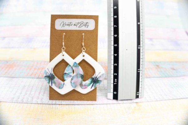 Aquarell Wasserfarben Schmetterling Ohhrringe weiß pastell mint grün aus Polymer Clay