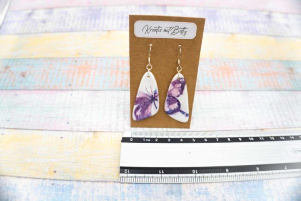 Aquarell Wasserfarben Schmetterling Ohhrringe weiß pastell lila aus Polymer Clay