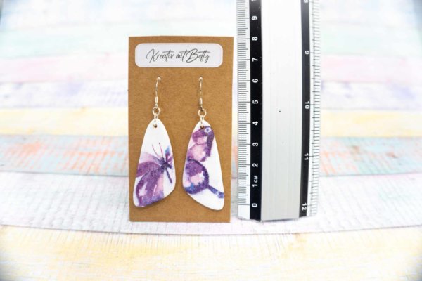Aquarell Wasserfarben Schmetterling Ohhrringe weiß pastell lila aus Polymer Clay
