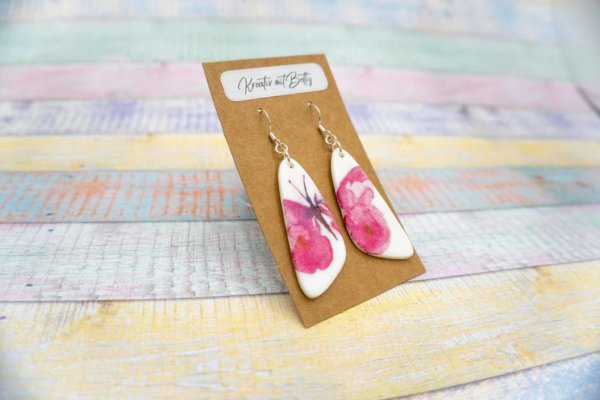 Aquarell Wasserfarben Schmetterling Ohhrringe weiß pastell rosa aus Polymer Clay