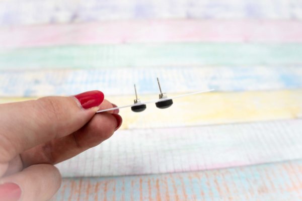 kleine mini Ohrstecker schwarz