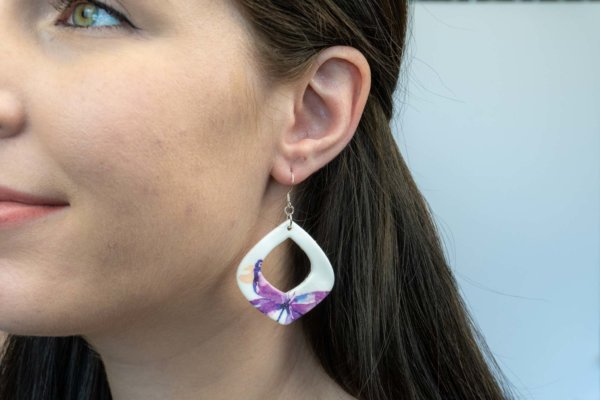 schmetterling-ohrringe-bunt-polymer-clay