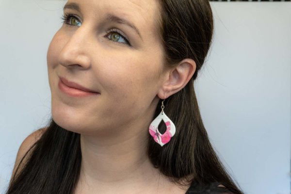 schmetterling-ohrringe-bunt-polymer-clay