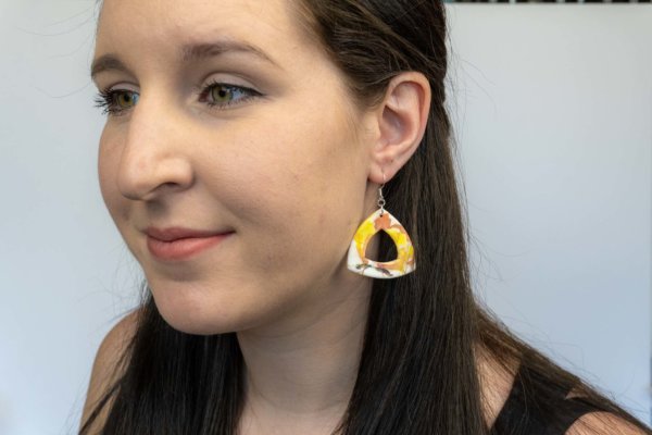 schmetterling-ohrringe-bunt-polymer-clay