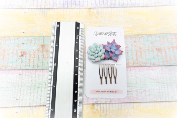 sukkulenten-haarschmuck-pastellfarben-polymer-clay-kreativ-mit-betty