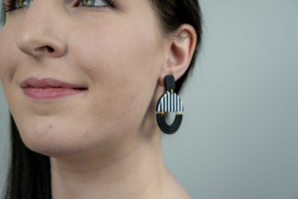 schwarz weiße ohrringe von kreativ mit betty