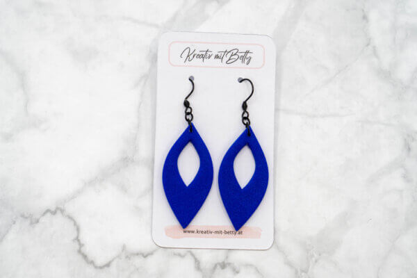 blaue Ohrringe aus Polymerton handgemacht von Kreativ mit Betty