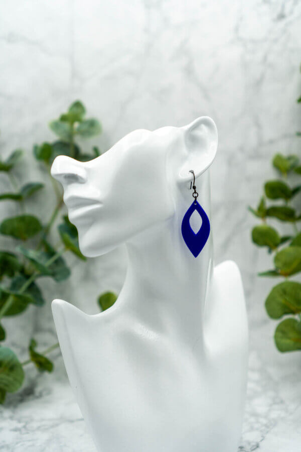 blaue Ohrringe aus Polymerton handgemacht von Kreativ mit Betty