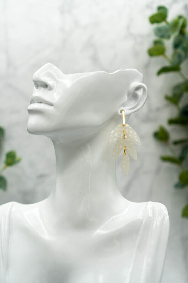 halb transparente in weiß mit Herz-Muster Ohrringe mit aus Polymerton handgemacht von Kreativ mit Betty