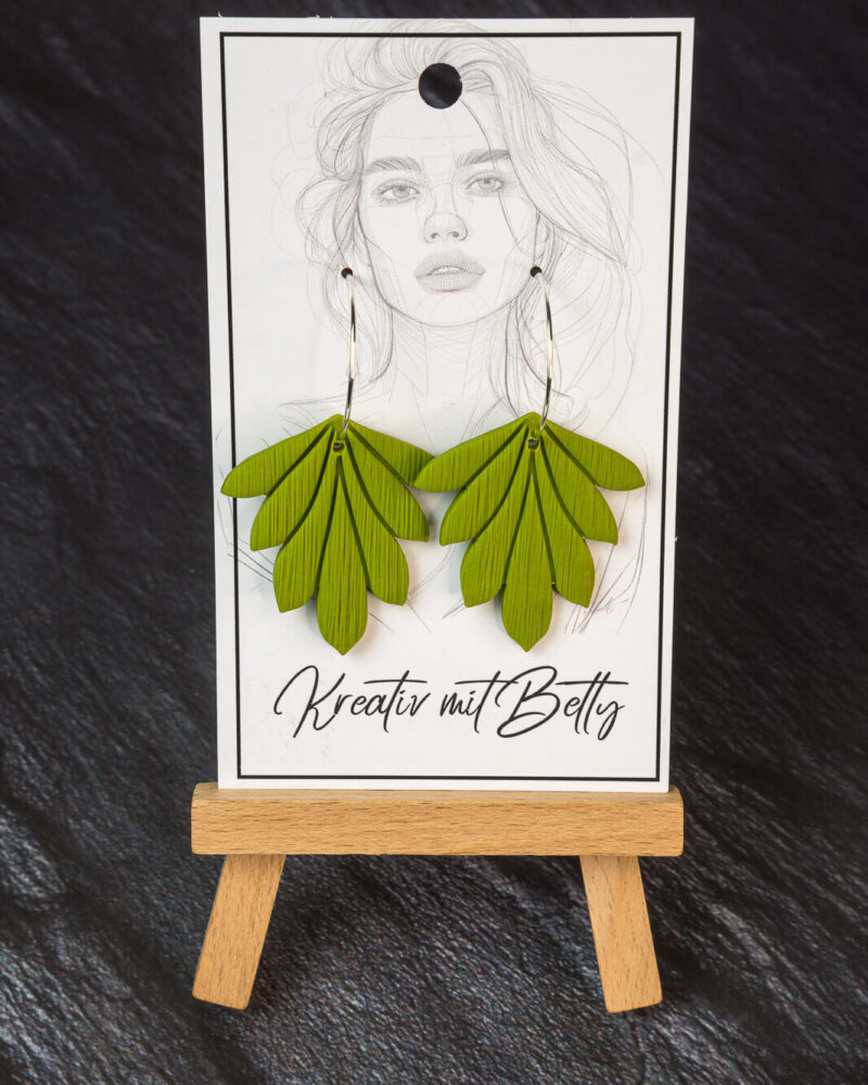 Ohrringe in hellgrün aus hautfreundlichem Fimo – handmade von Kreativ mit Betty