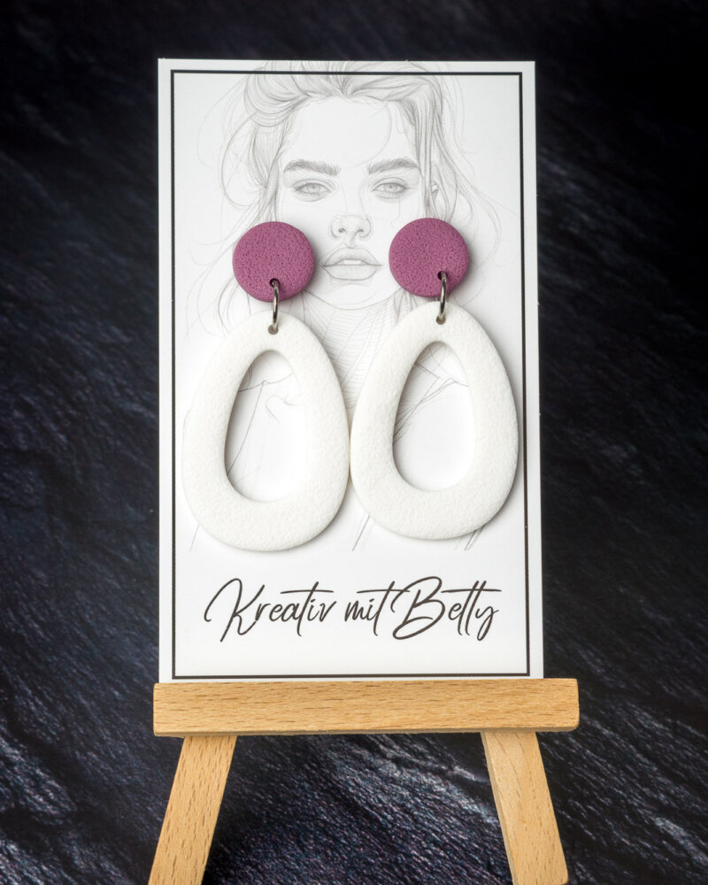 altrosa weiße Ohrringe aus Polymerton von Bettina Luger- Kreativ mit Betty