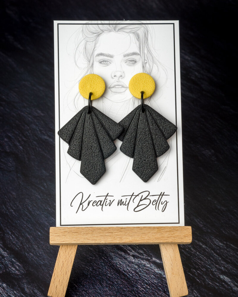 gelb schwarze Statement Ohrringe aus Polymer Clay von Bettina Luger- Kreativ mit Betty