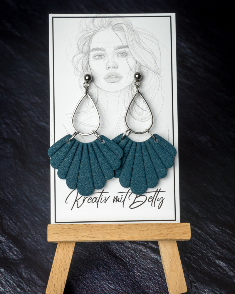 ohrringe petrol blau - Statement Schmuck aus Pollymer Clay von Bettina Luger - Kreativ mit Betty