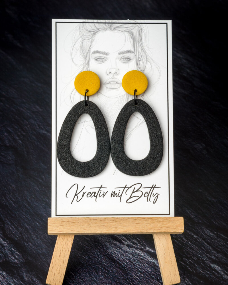 senfgelb safrangelb schwarz Ohrringe Statement Ohrringe aus Polymer Clay von Bettina Luger- Kreativ mit Betty